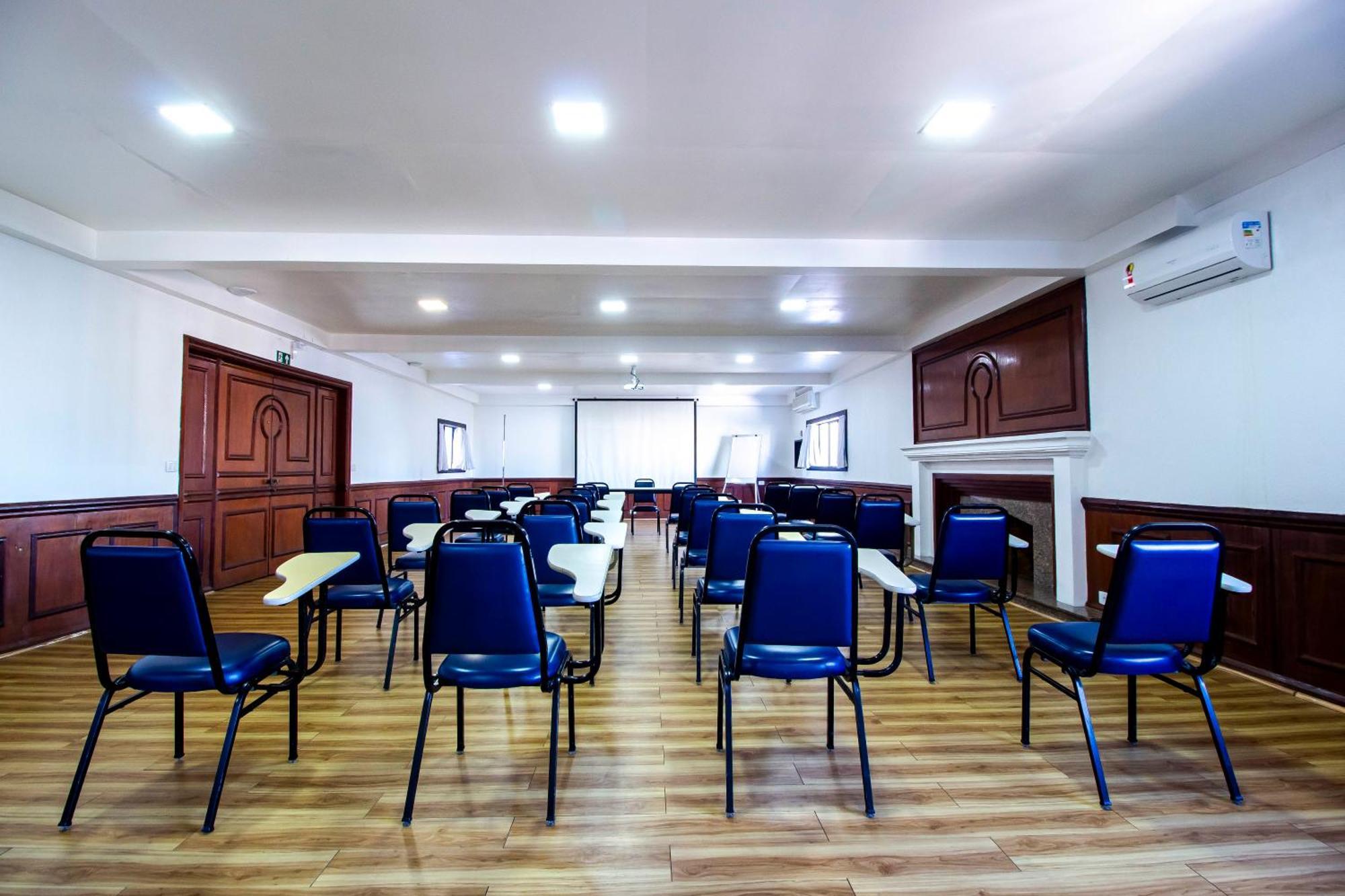 Hotel Dan Inn Curitiba Centro By Nacional Inn Dış mekan fotoğraf