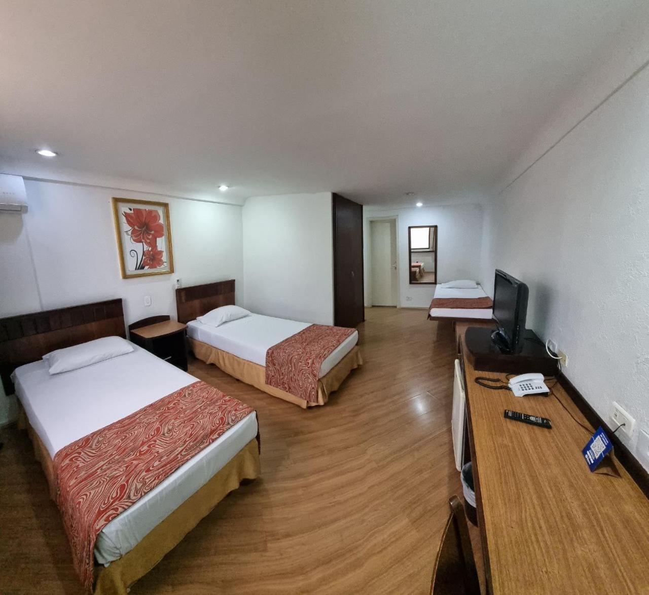Hotel Dan Inn Curitiba Centro By Nacional Inn Dış mekan fotoğraf